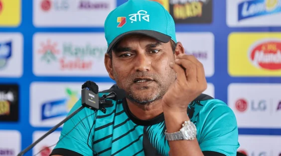 Salahuddin quits domestic scene amid scrutiny over son's rise